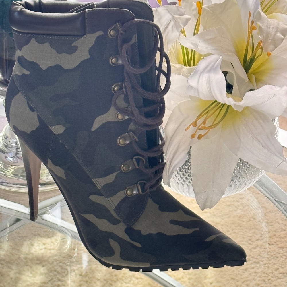 Camo/leather